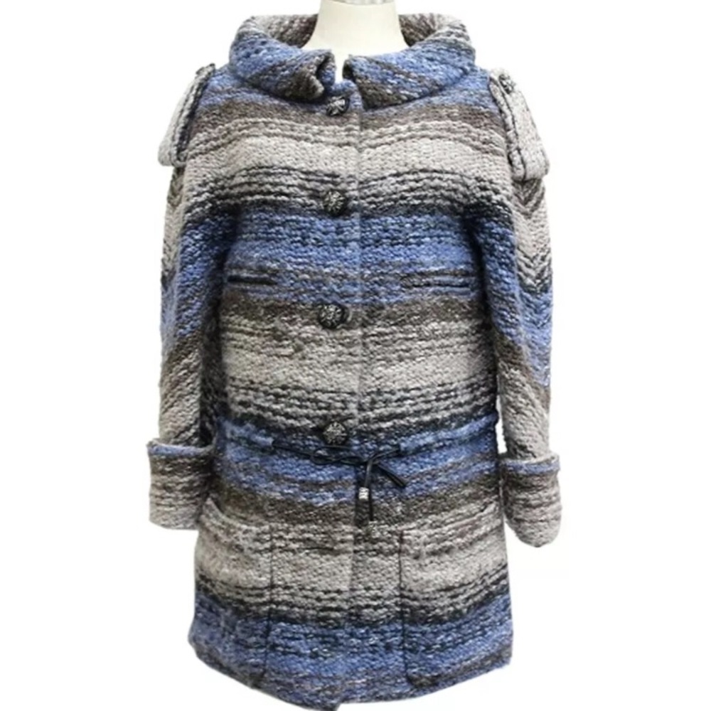 Chanel 2011 wool coat Gripoix buttons 40 M